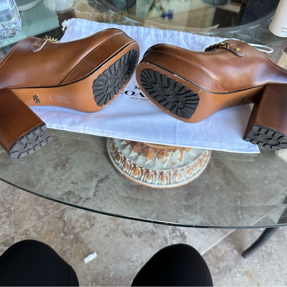 Coach platform close toed shoes - Picture 6 of 12